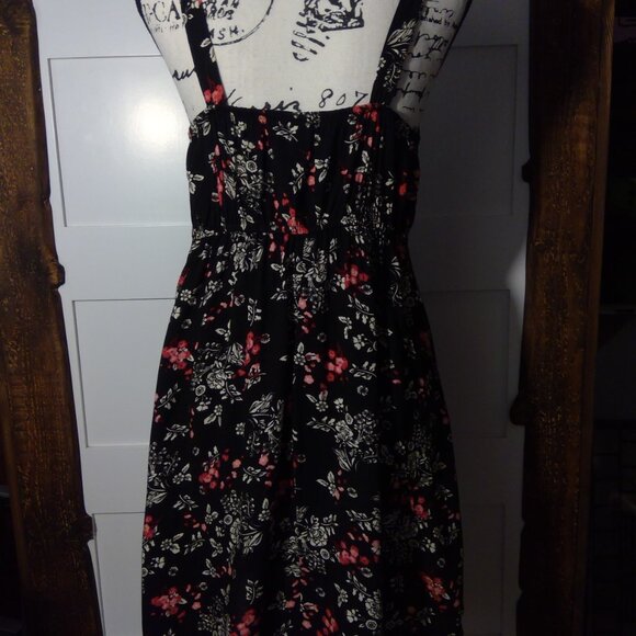 No Boundaries Women's Black Dress with Red Floral Design (Size Large) Midi - Picture 4 of 7